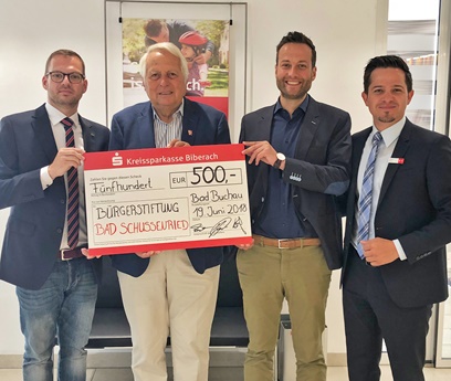 Übergabe Spendenscheck der Kreissparkasse